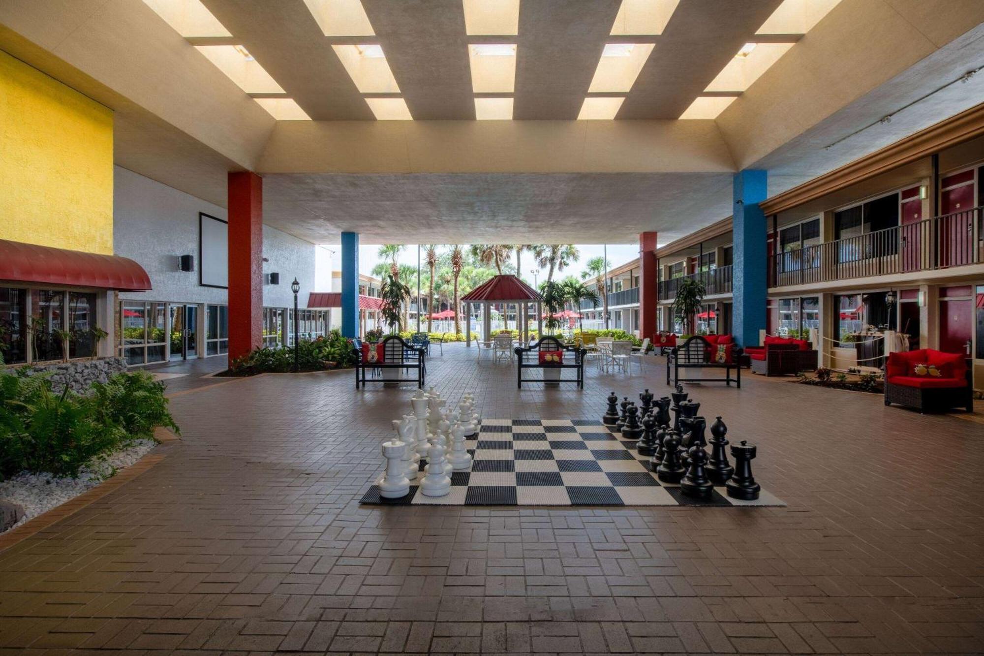 Hôtel Ramada By Wyndham Kissimmee Gateway à Orlando Extérieur photo